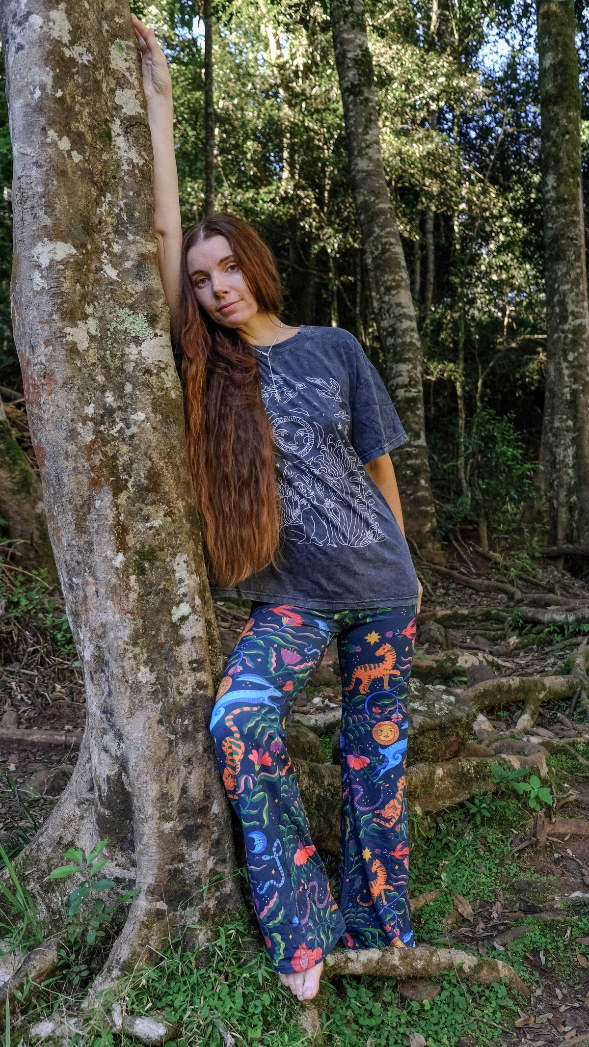 T-shirt - Black Stonewash - Moongazer