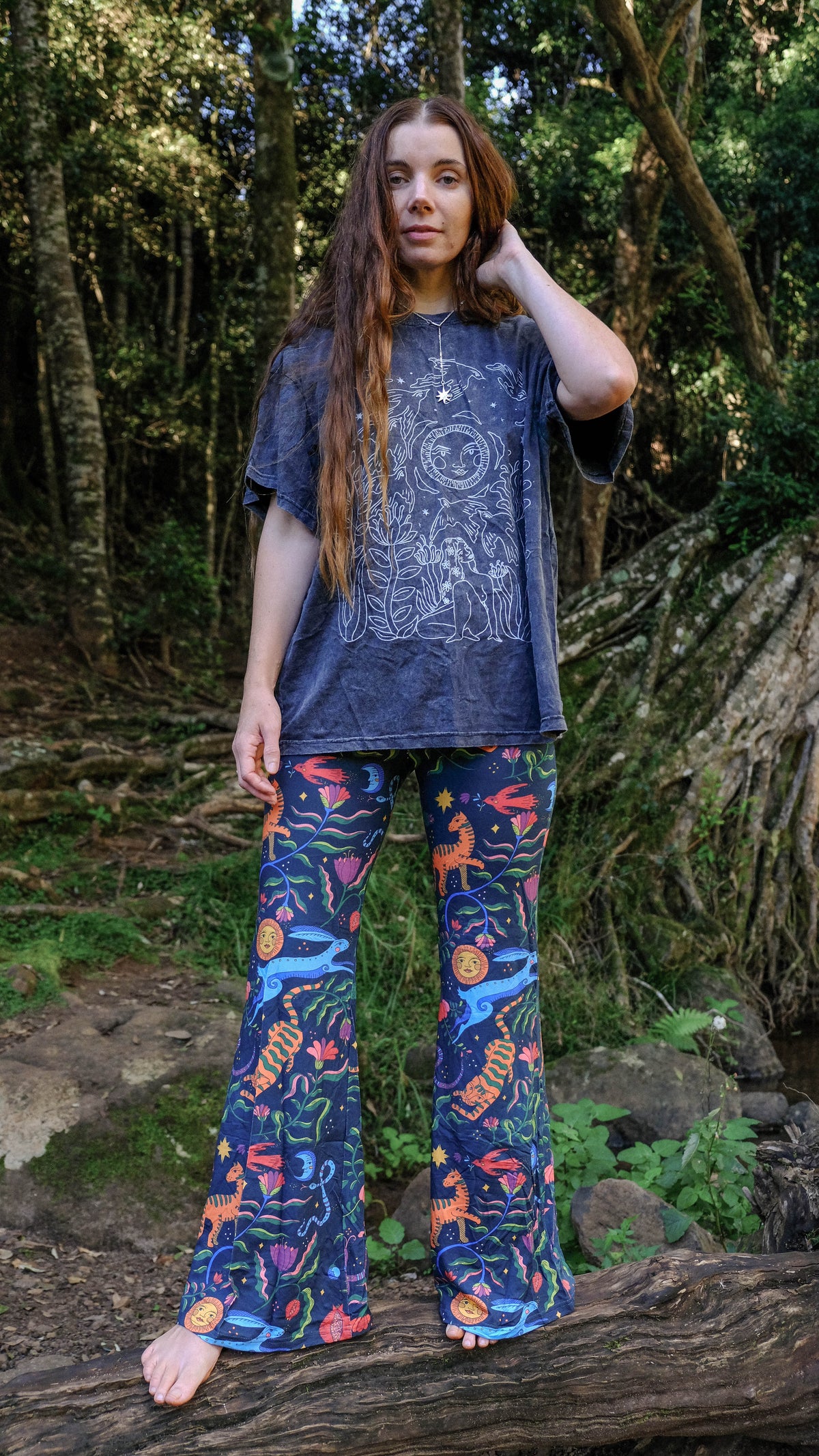 T-shirt - Black Stonewash - Moongazer