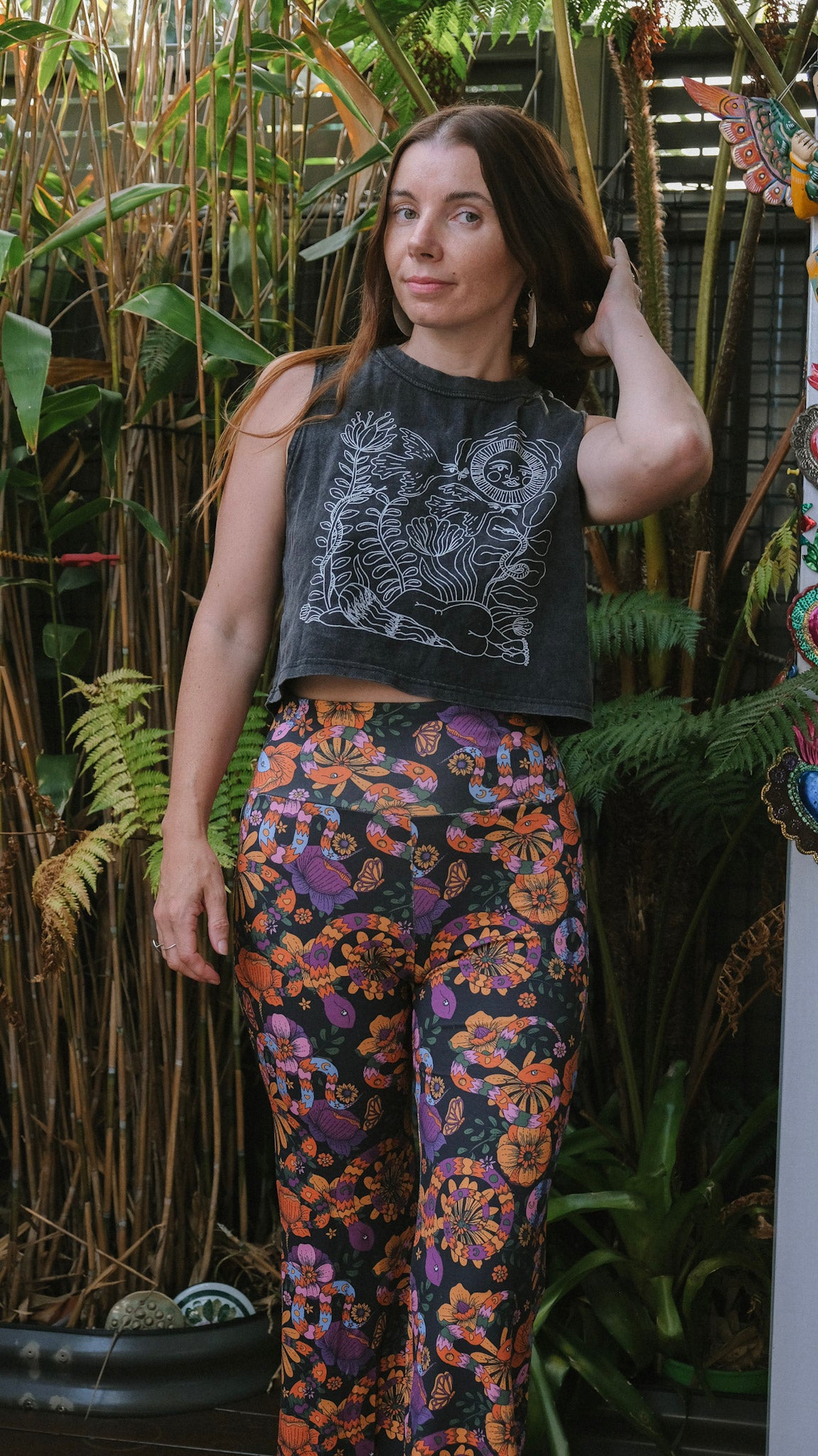 Sleeveless crop tee - Black Stonewash - You're True Nature