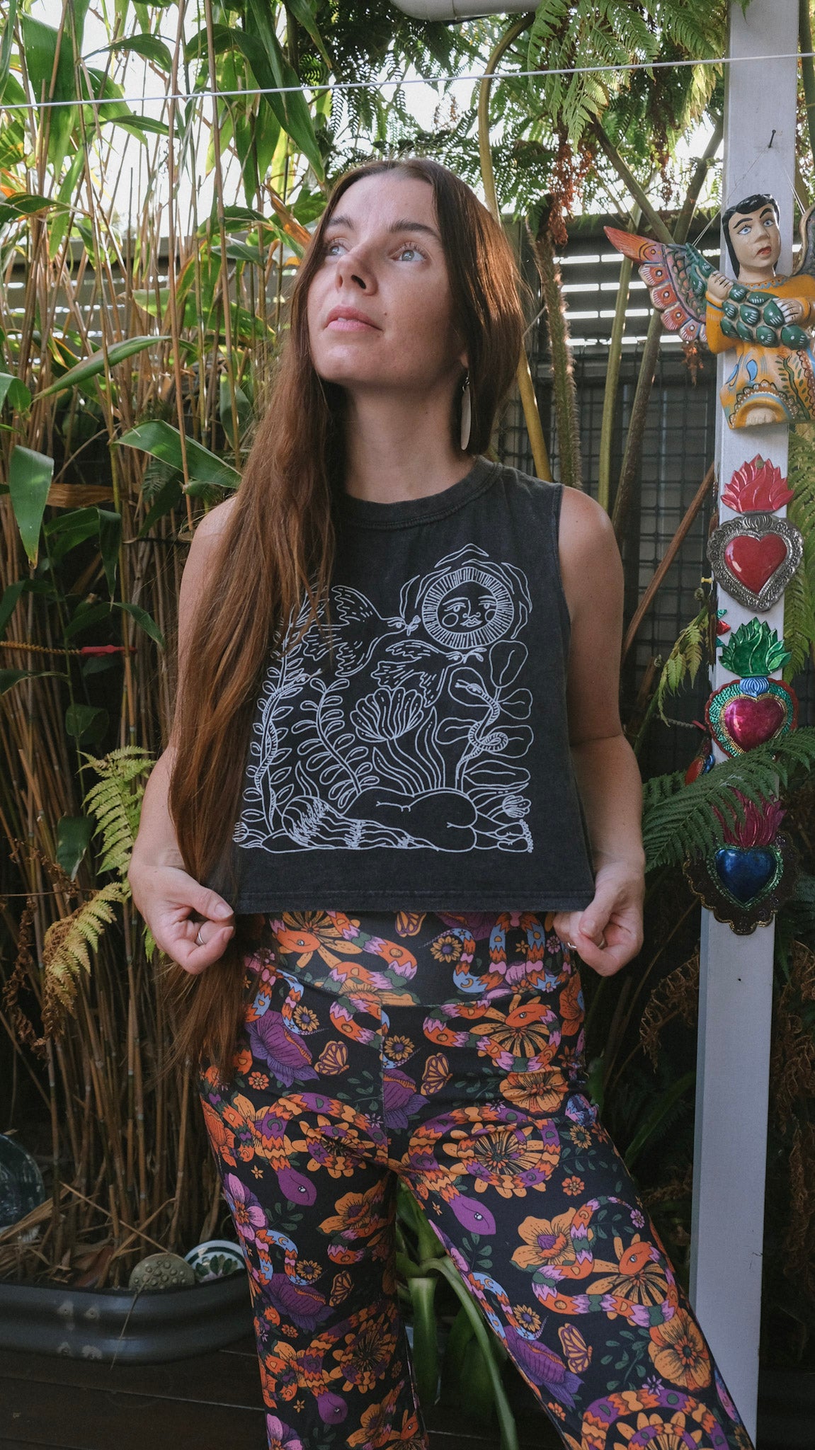 Sleeveless crop tee - Black Stonewash - You're True Nature