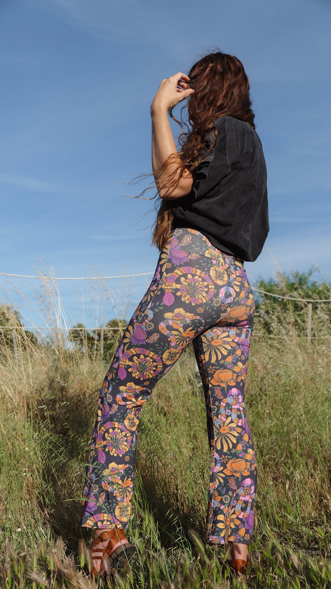 Cropped Flares - Black Snakes and Blooms