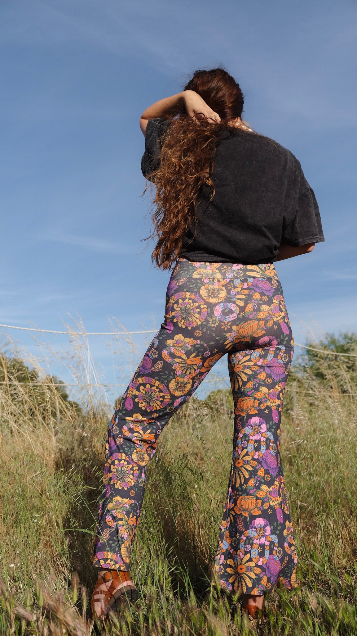 Cropped Flares - Black Snakes and Blooms