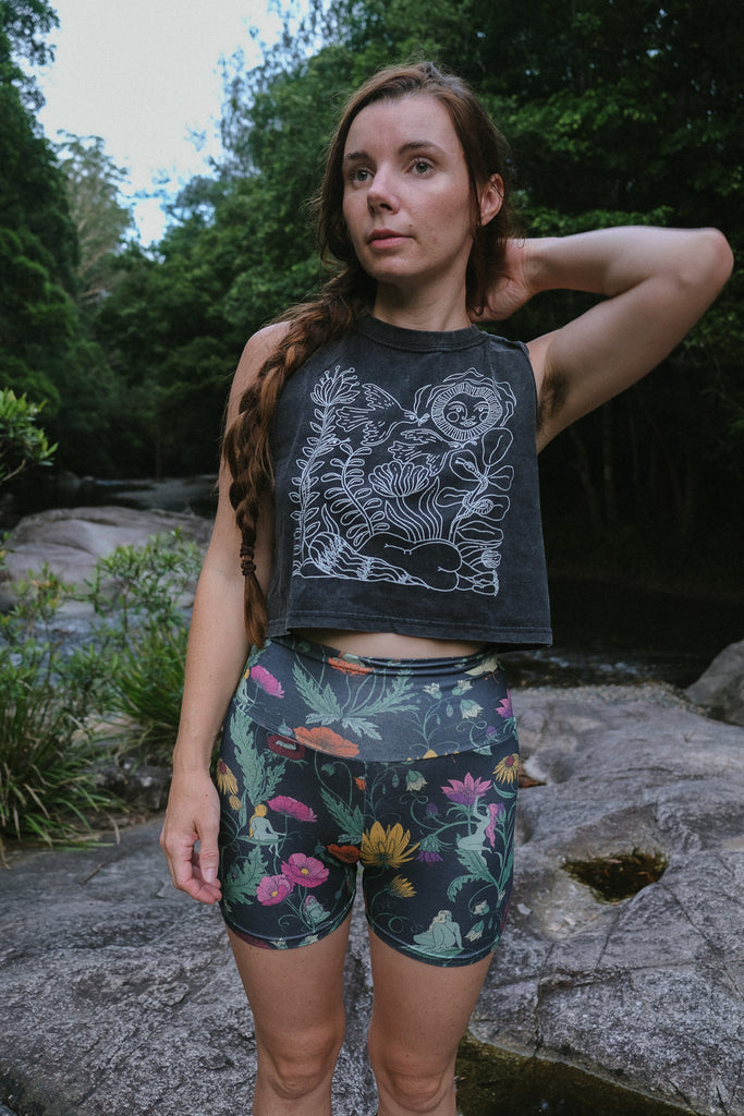 Sleeveless crop tee - Black Stonewash - You're True Nature