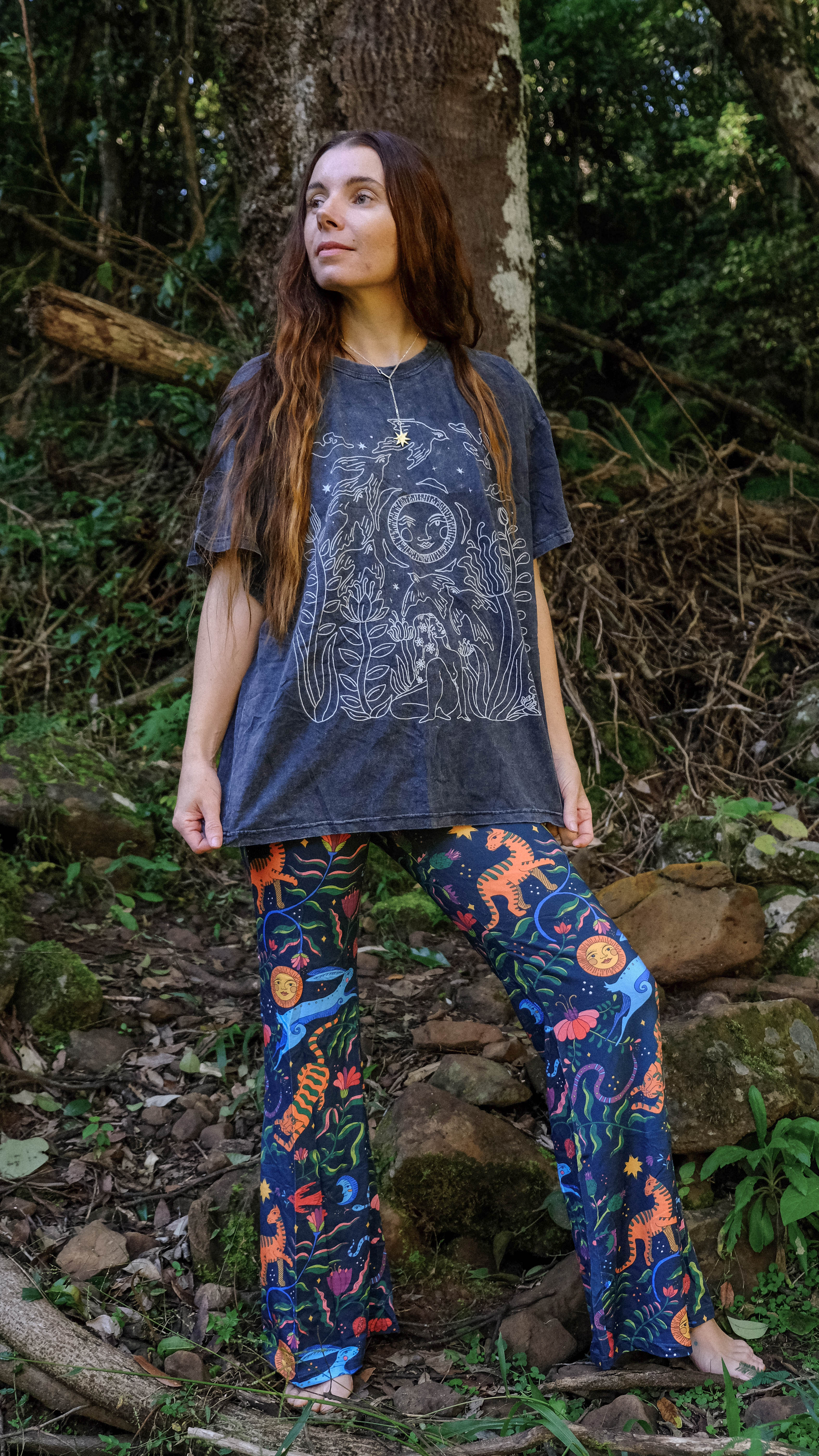 T-shirt - Black Stonewash - Moongazer