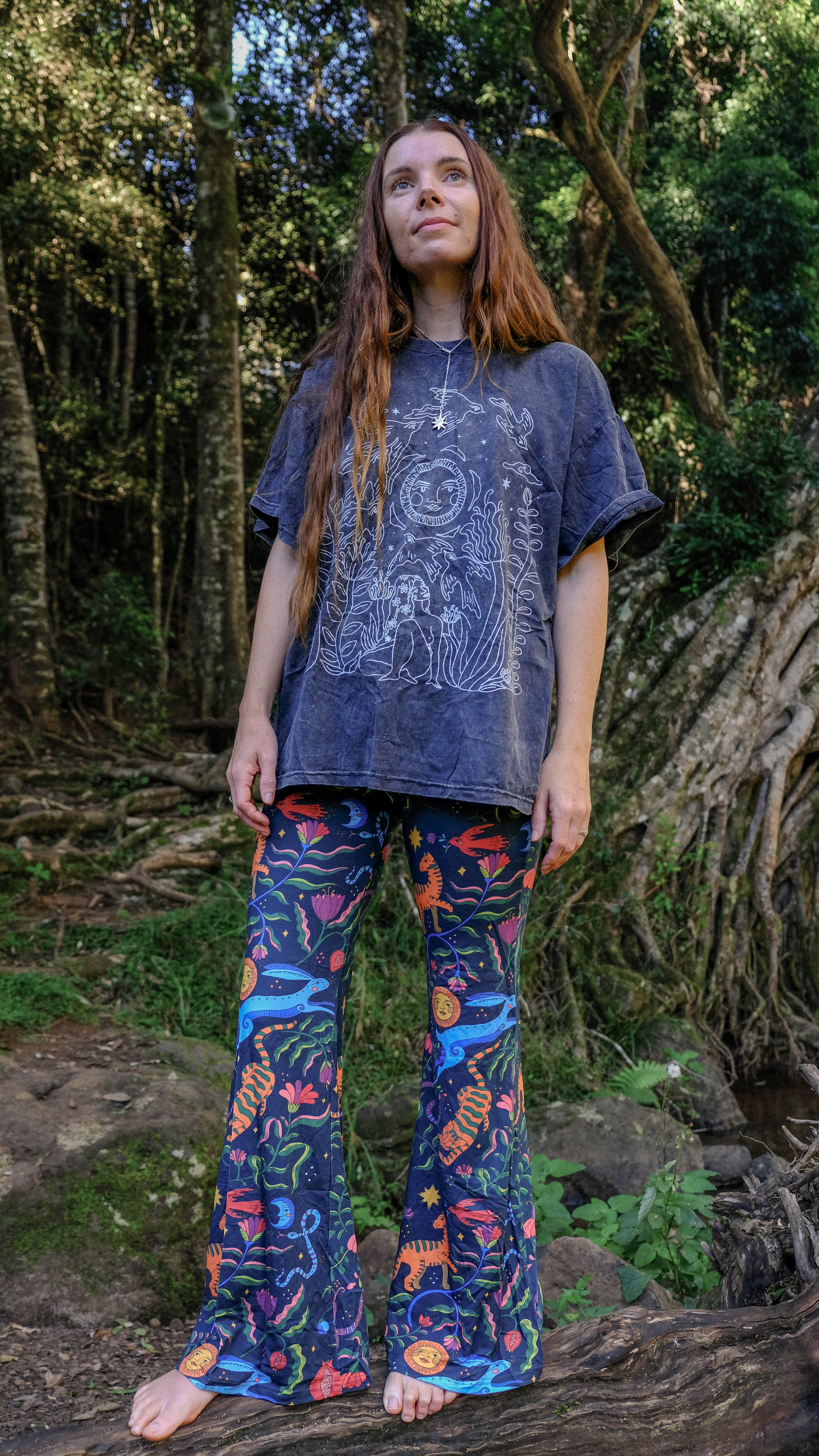 T-shirt - Black Stonewash - Moongazer