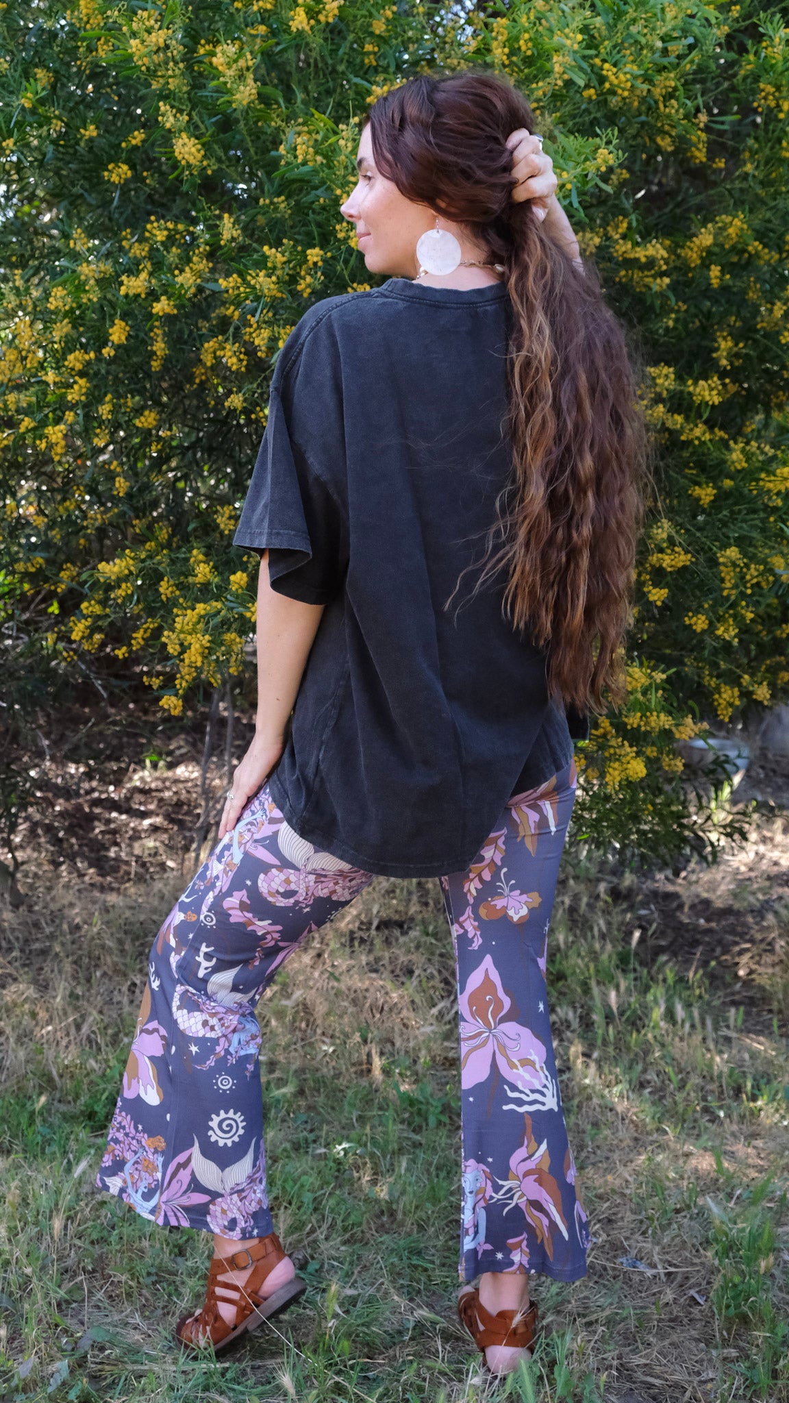 Black Celtic Mermaid T-shirt - Black stonewash