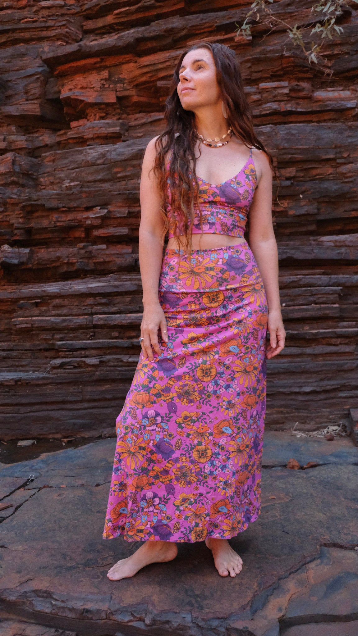 V-Neck Singlet - Fuchsia Snakes And Blooms