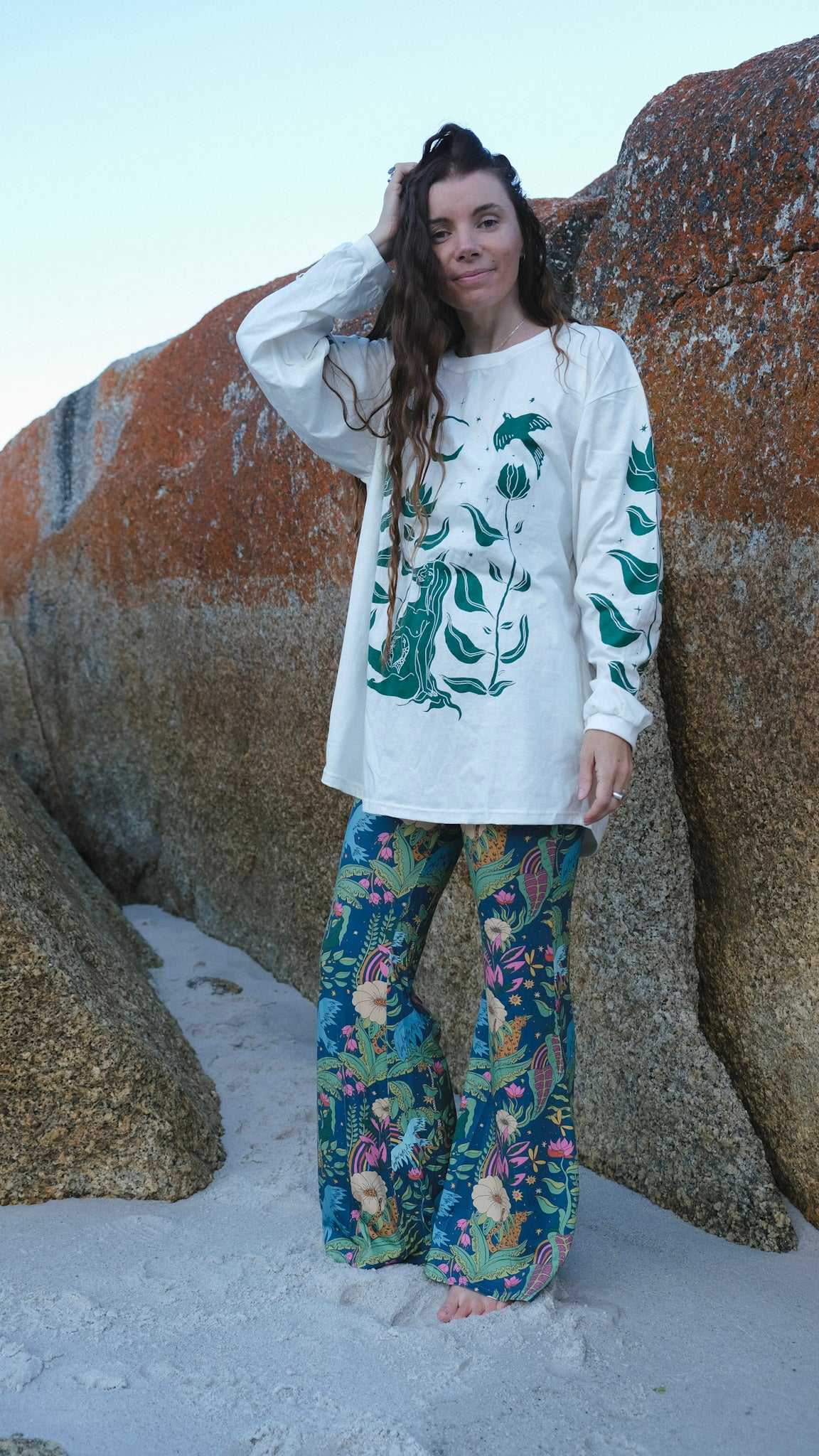 Guardians Long Sleeve T-shirt - White and Forest Green
