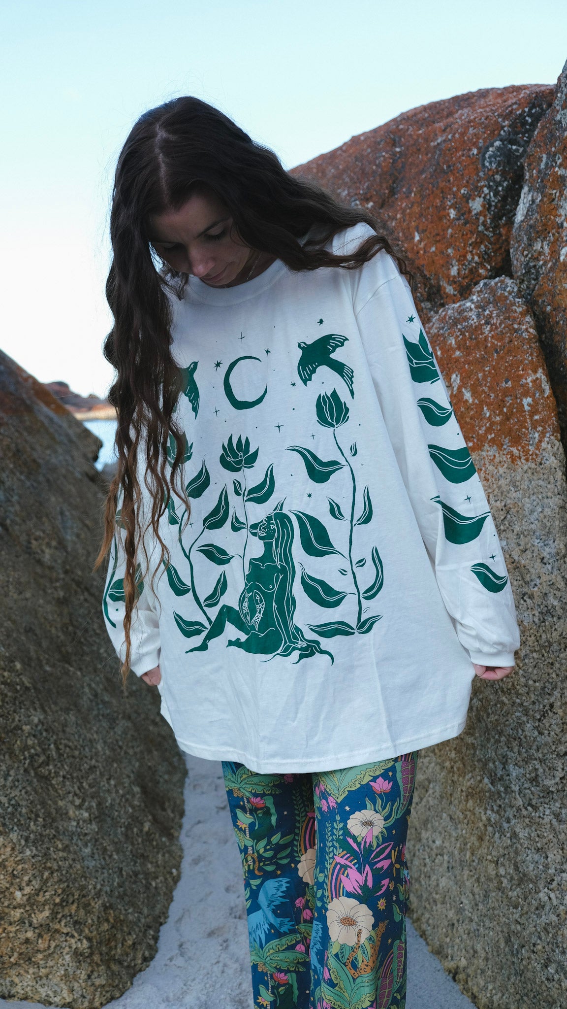 Guardians Long Sleeve T-shirt - White and Forest Green