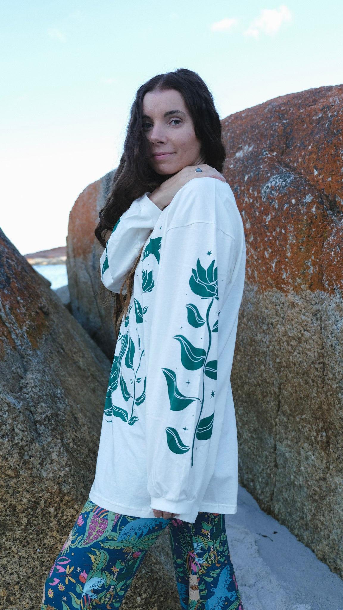 Guardians Long Sleeve T-shirt - White and Forest Green