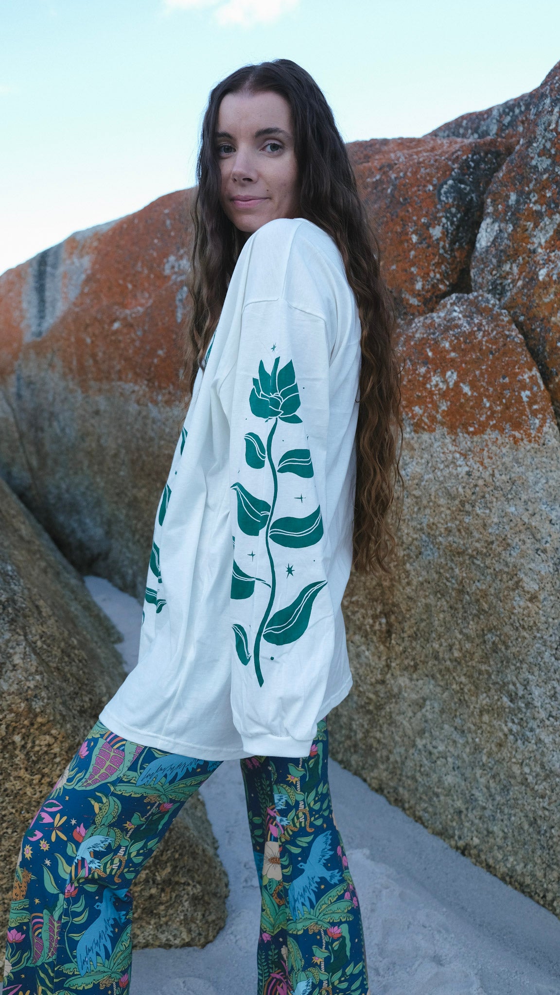 Guardians Long Sleeve T-shirt - White and Forest Green