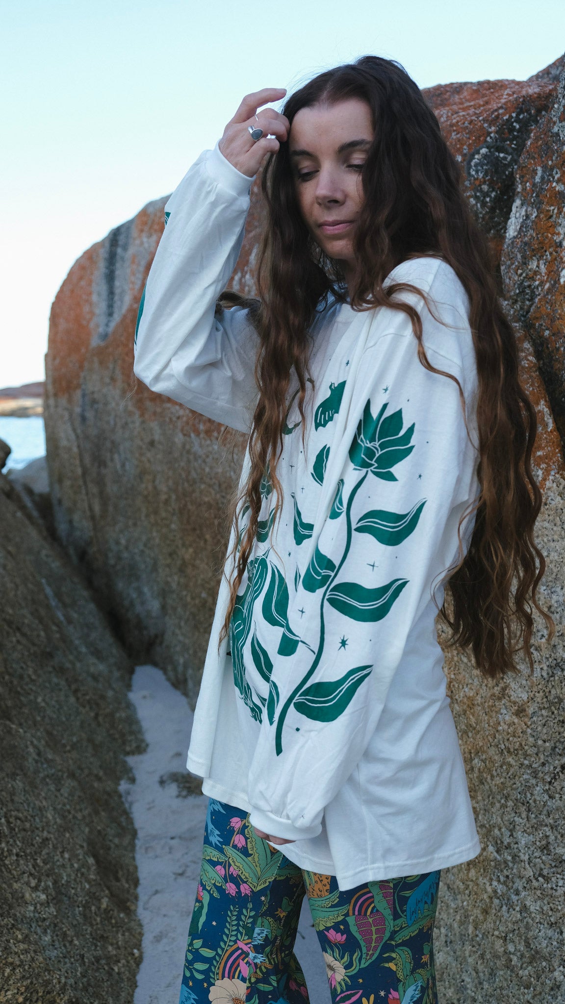 Guardians Long Sleeve T-shirt - White and Forest Green
