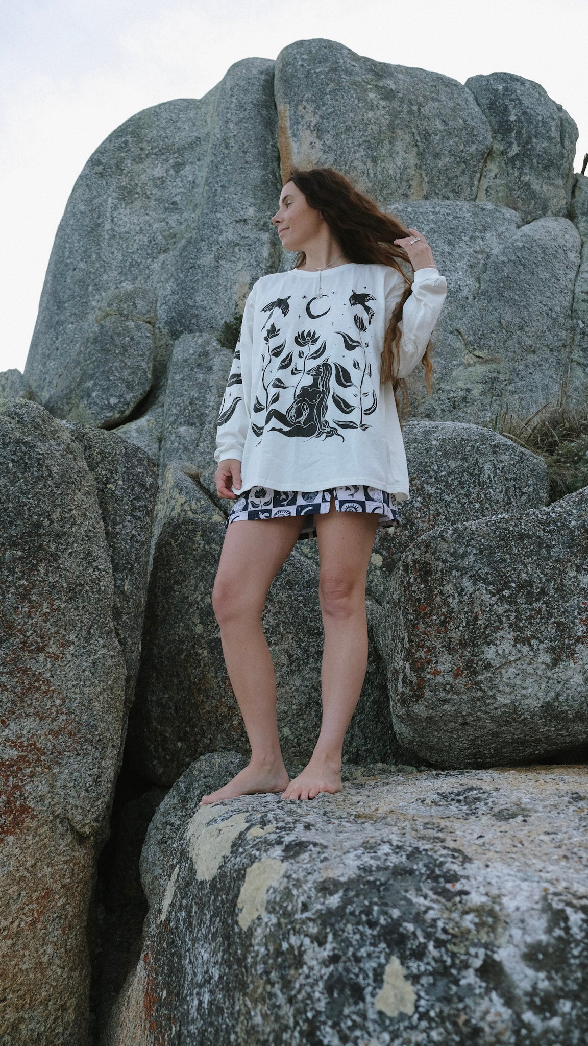 Guardians Long Sleeve T-shirt - White and Charcoal