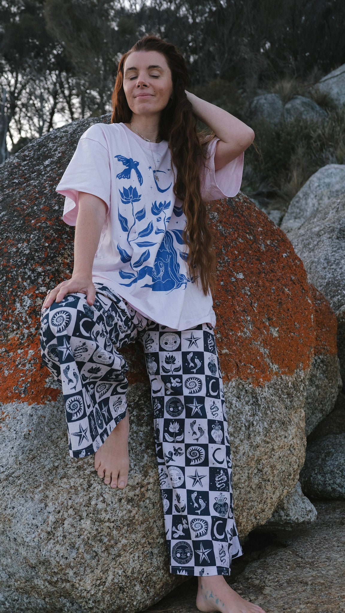 Guardians T-shirt - Baby Pink and Cobalt