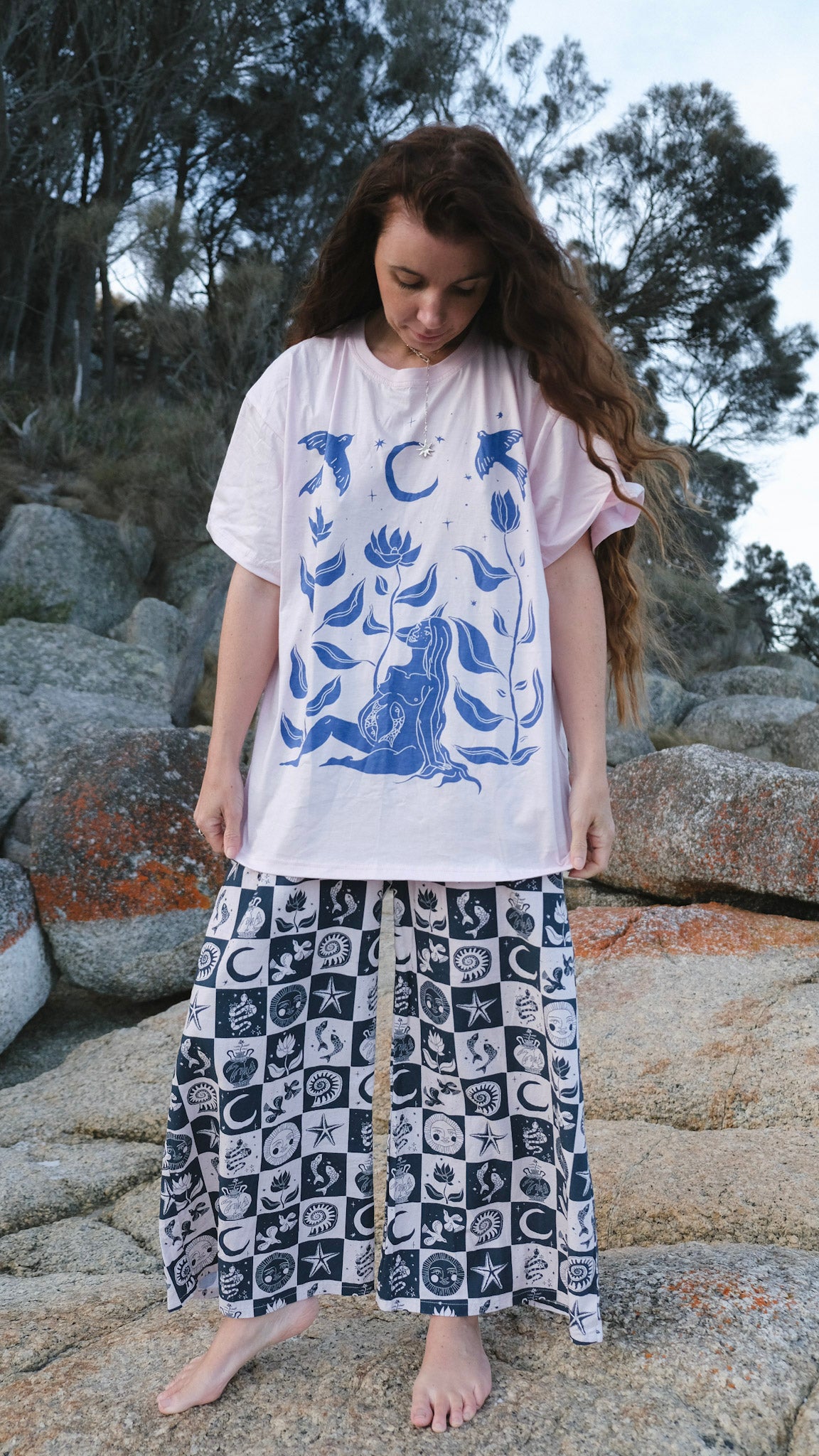 Guardians T-shirt - Baby Pink and Cobalt