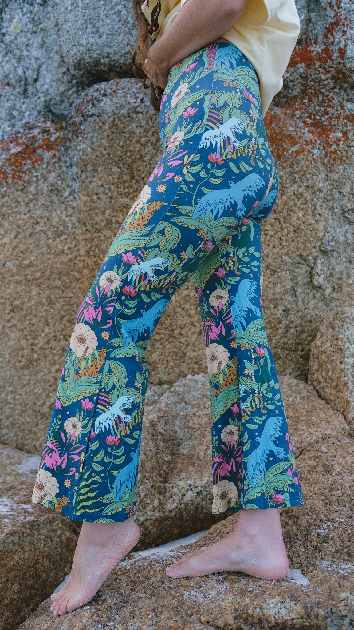 Cropped Flares - Night Jungle