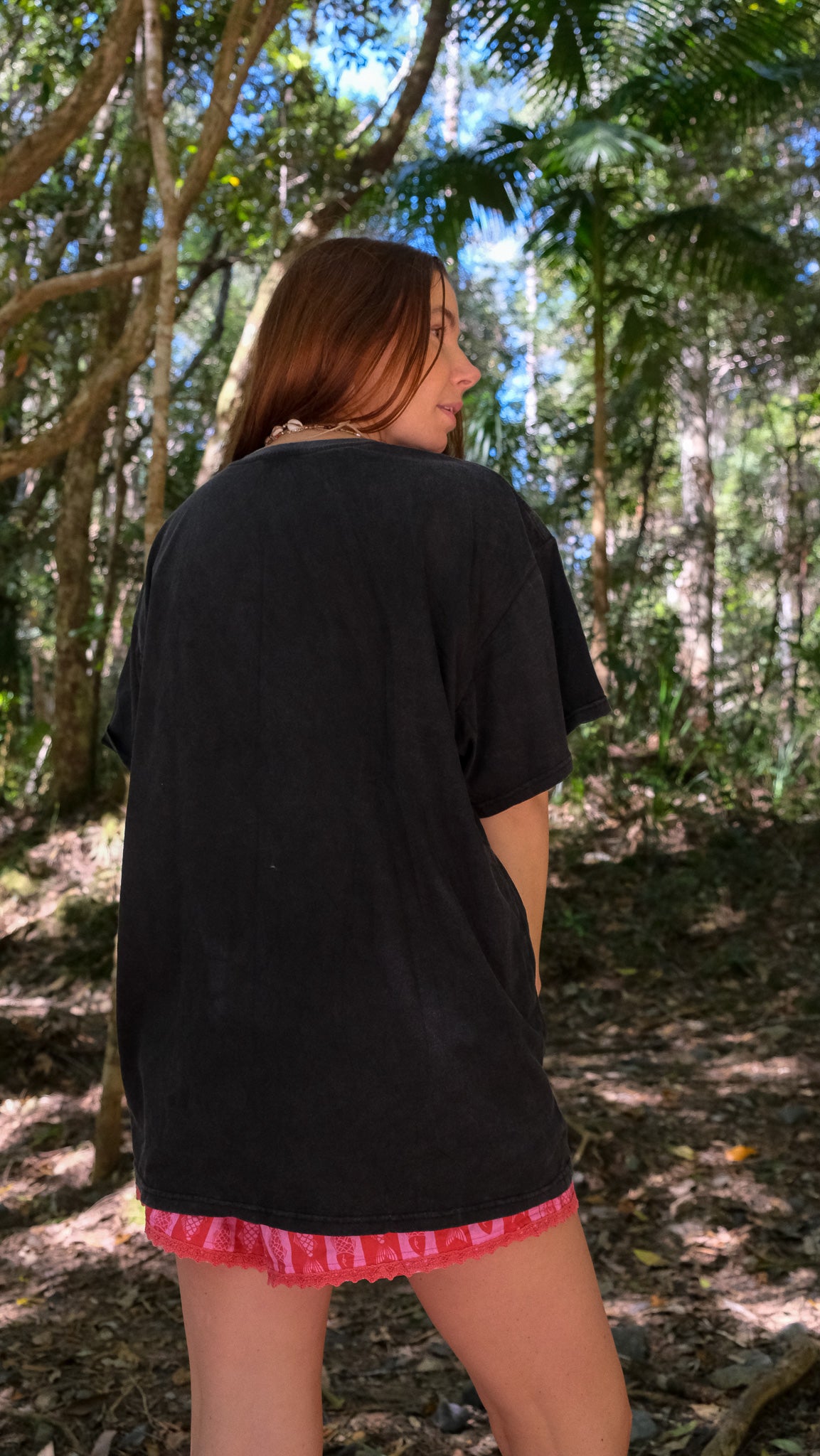 Jungle Woman Oversized Tshirt - Black stonewash
