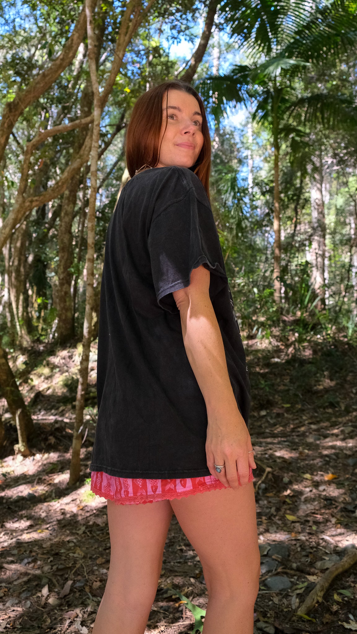 Jungle Woman Oversized Tshirt - Black stonewash