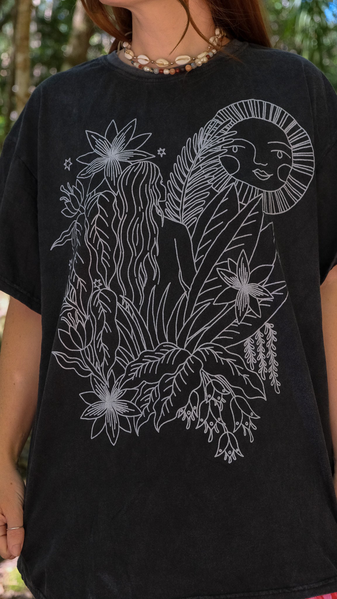 Jungle Woman Oversized Tshirt - Black stonewash