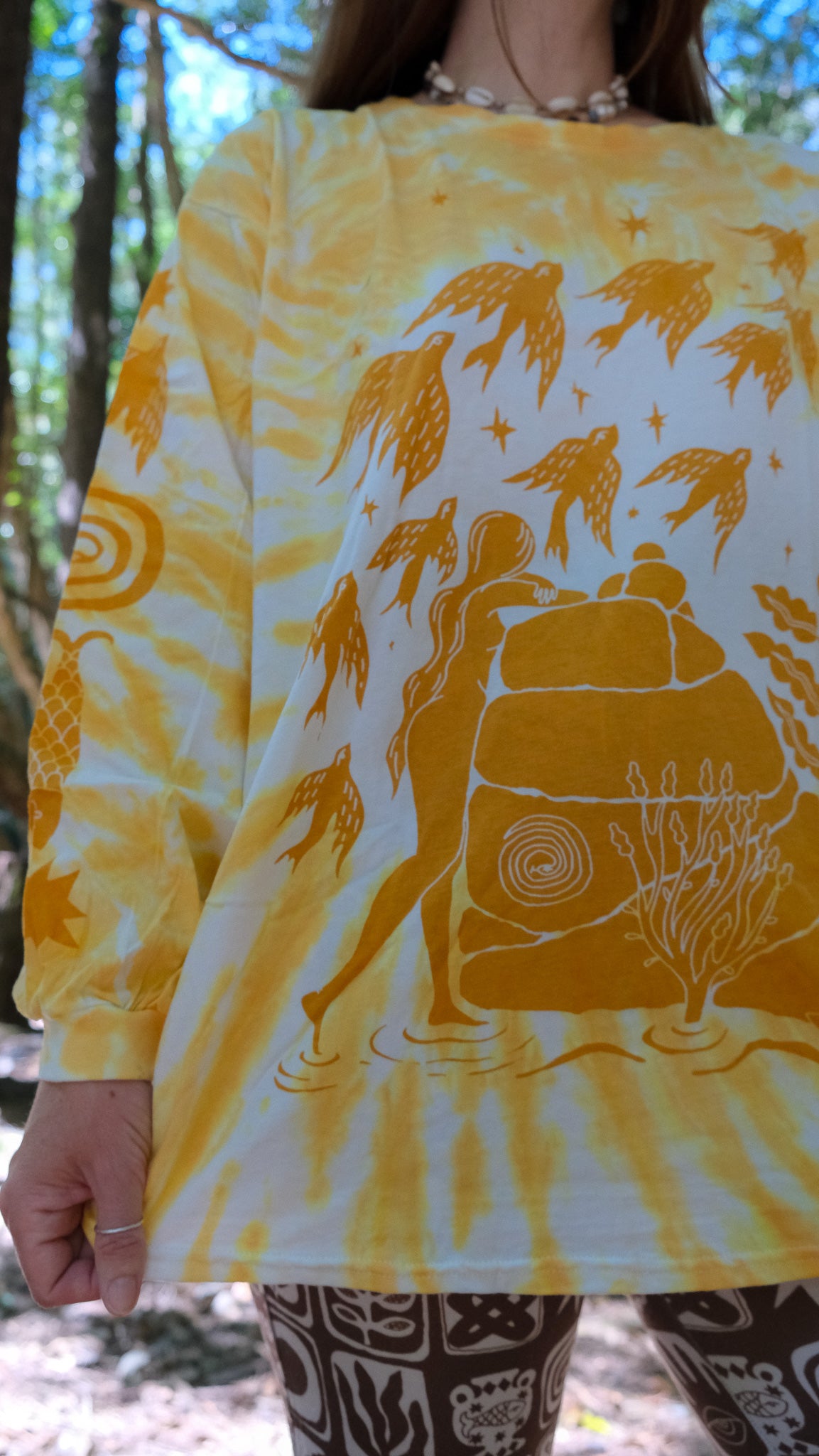 Pilbara Long Sleeve T-shirt - Yellow Ochre Tie Dye