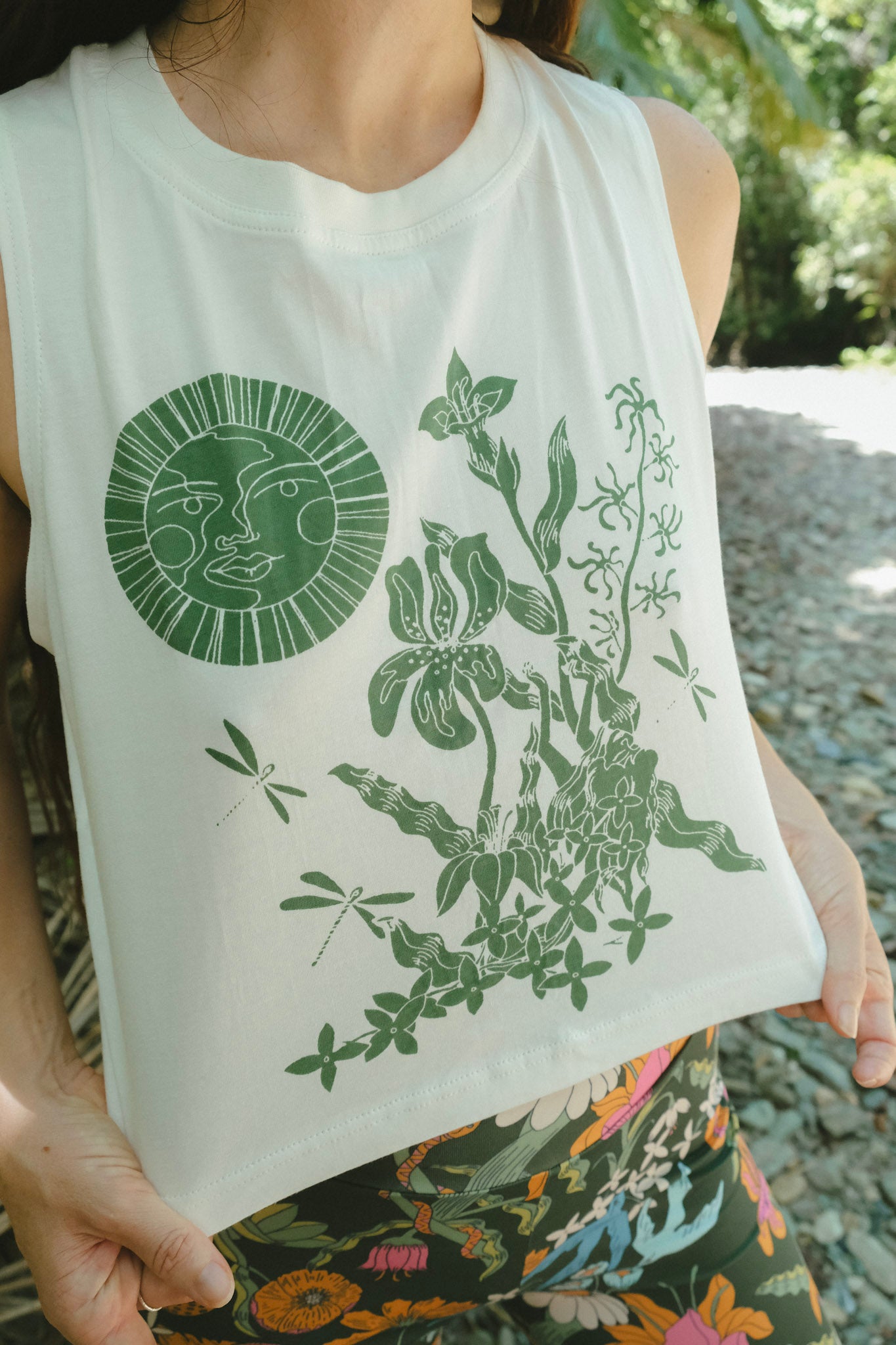 Sleeveless Crop Tee - Sun Worship - Natural white