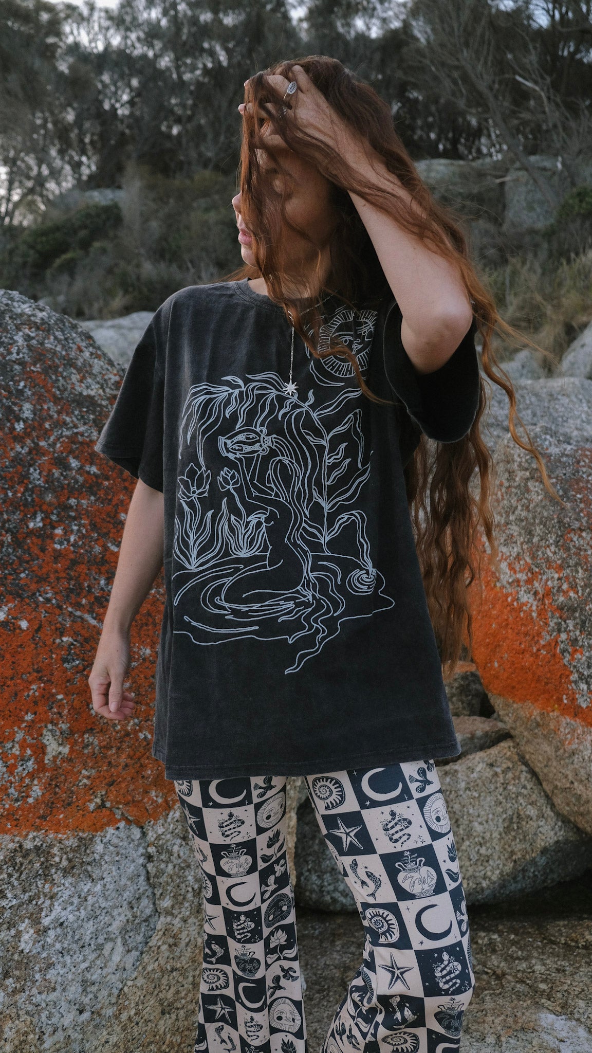 Water Bearer T-shirt - Black Stonewash