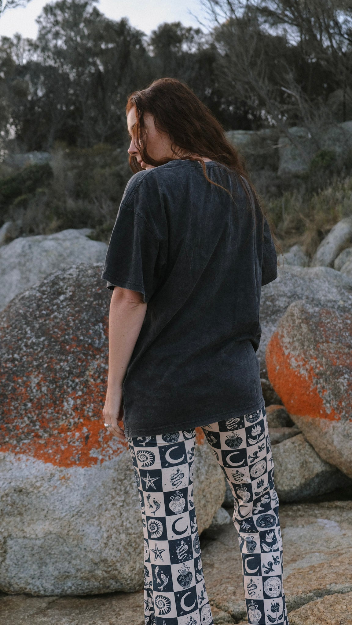 Water Bearer T-shirt - Black Stonewash