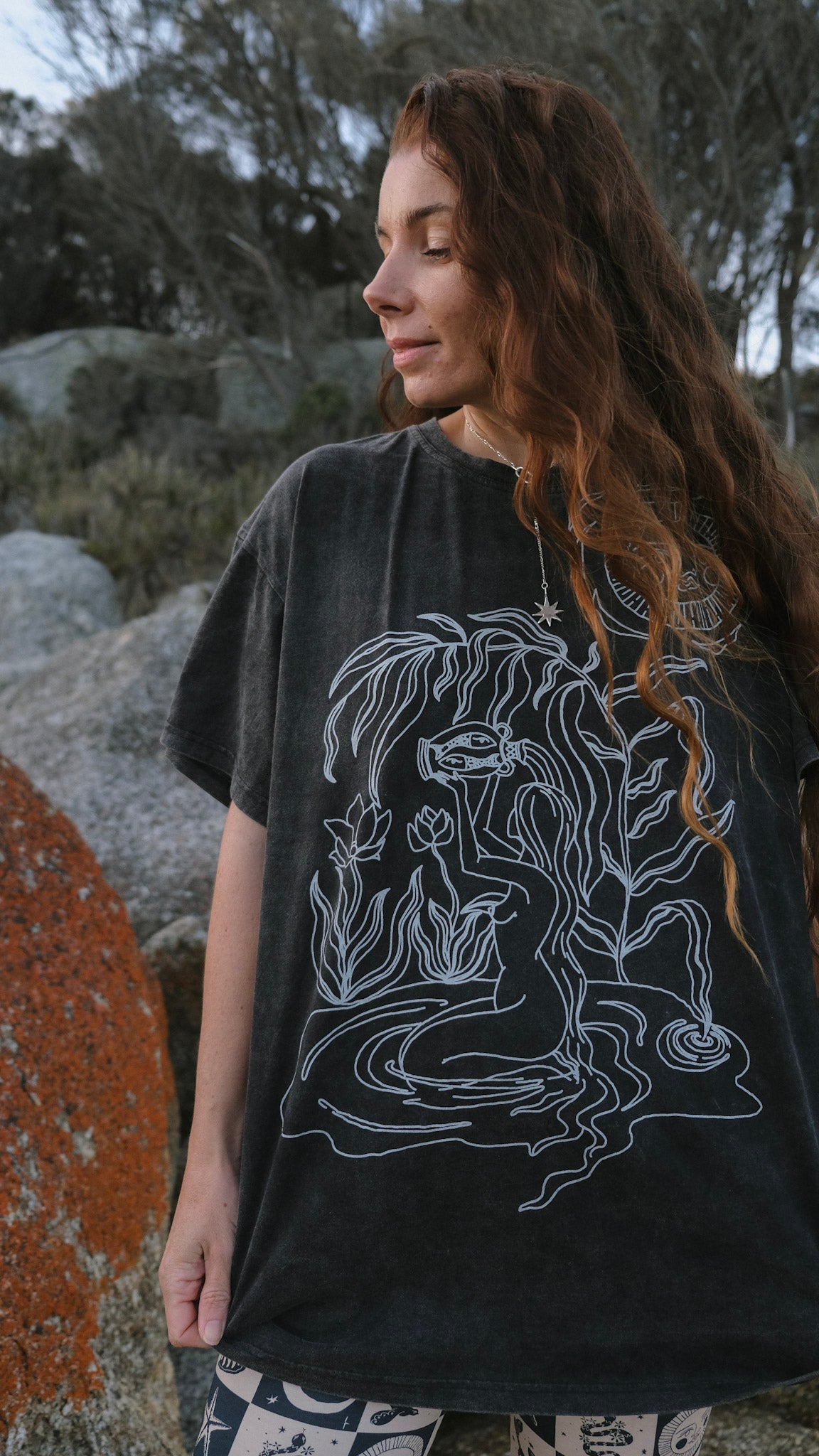 Water Bearer T-shirt - Black Stonewash