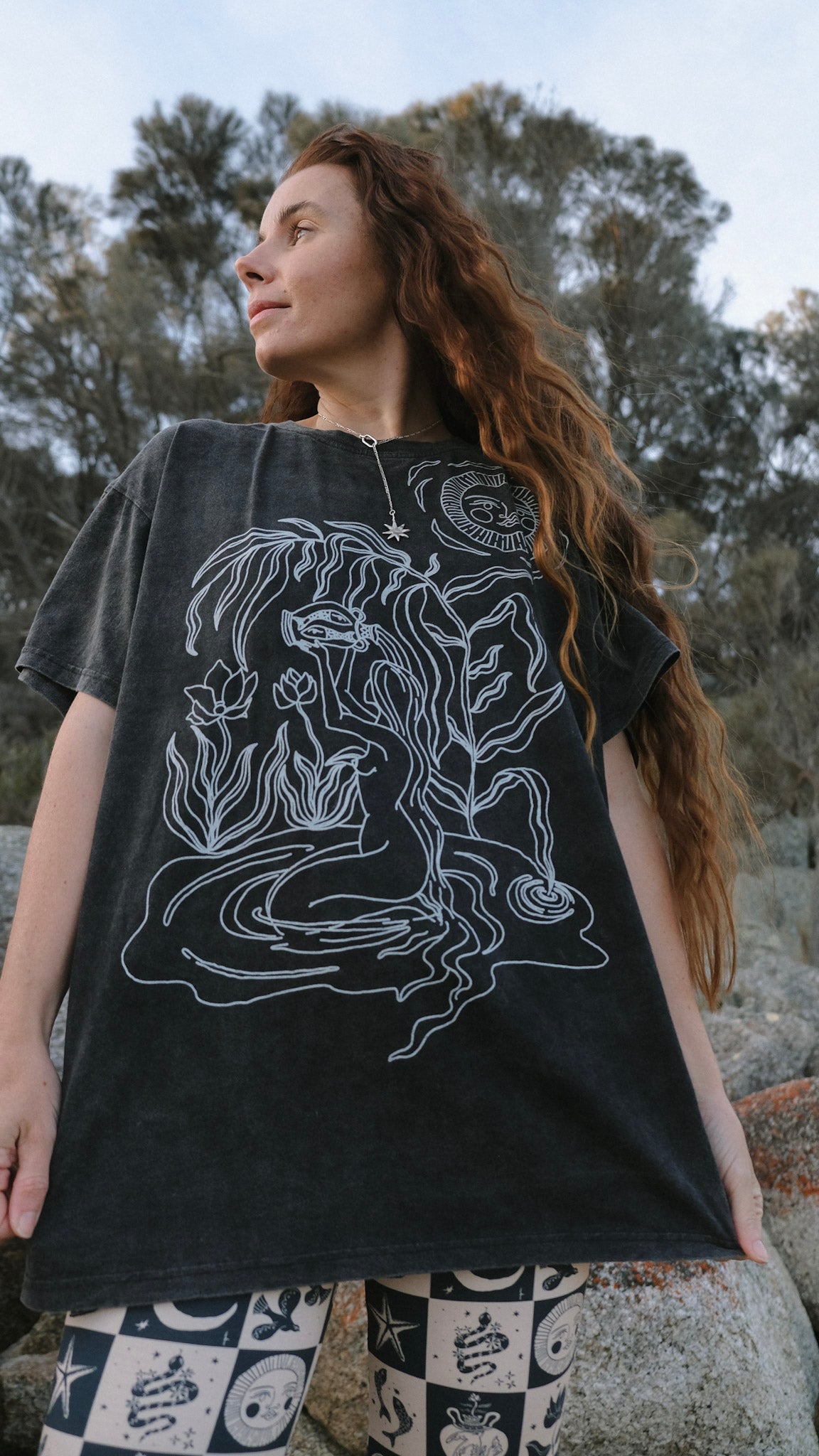 Water Bearer T-shirt - Black Stonewash