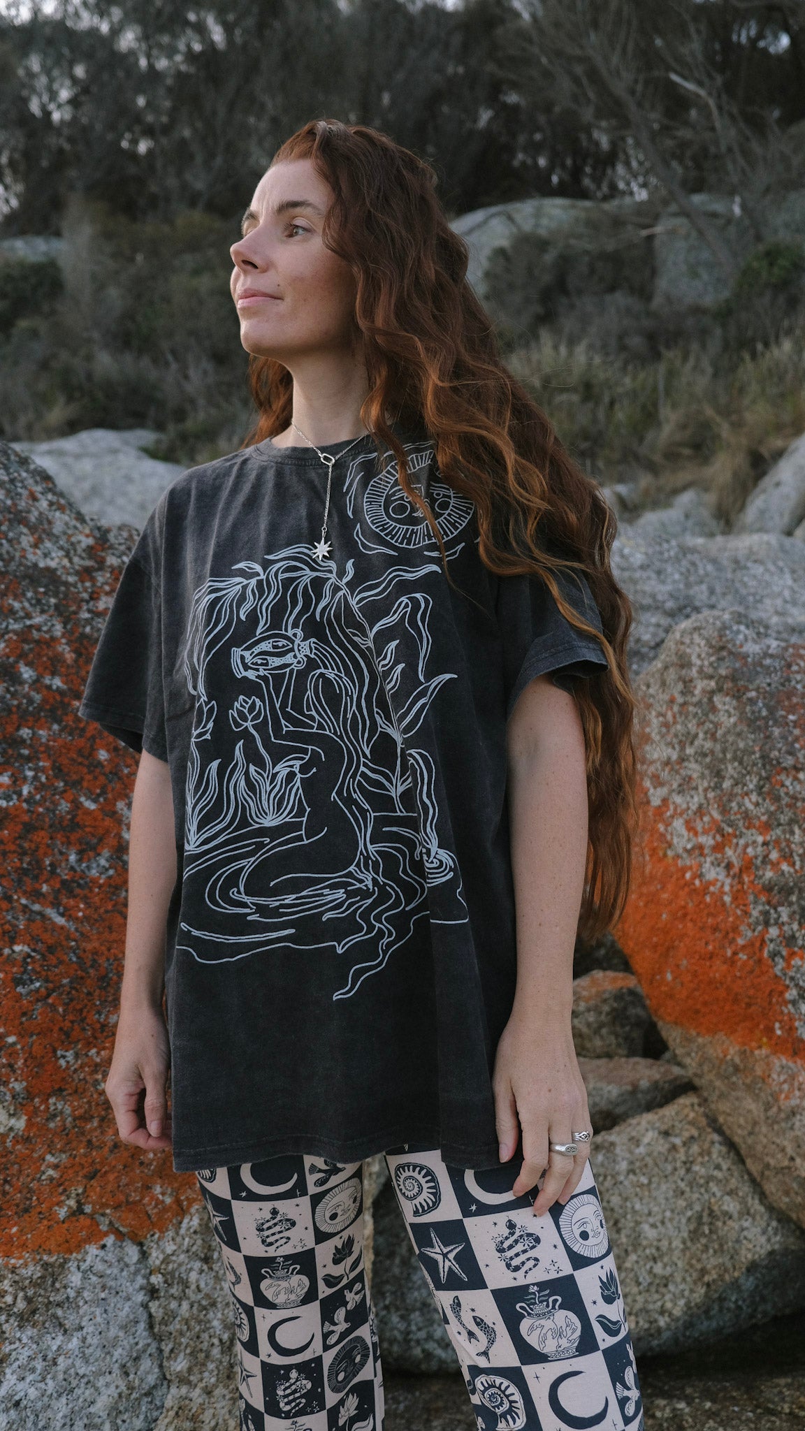 Water Bearer T-shirt - Black Stonewash