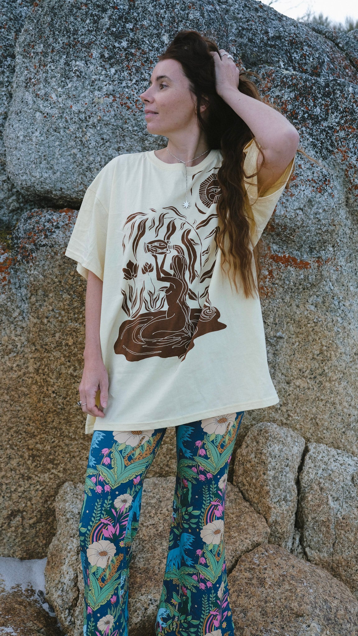 Water Bearer T-shirt - Vintage Yellow