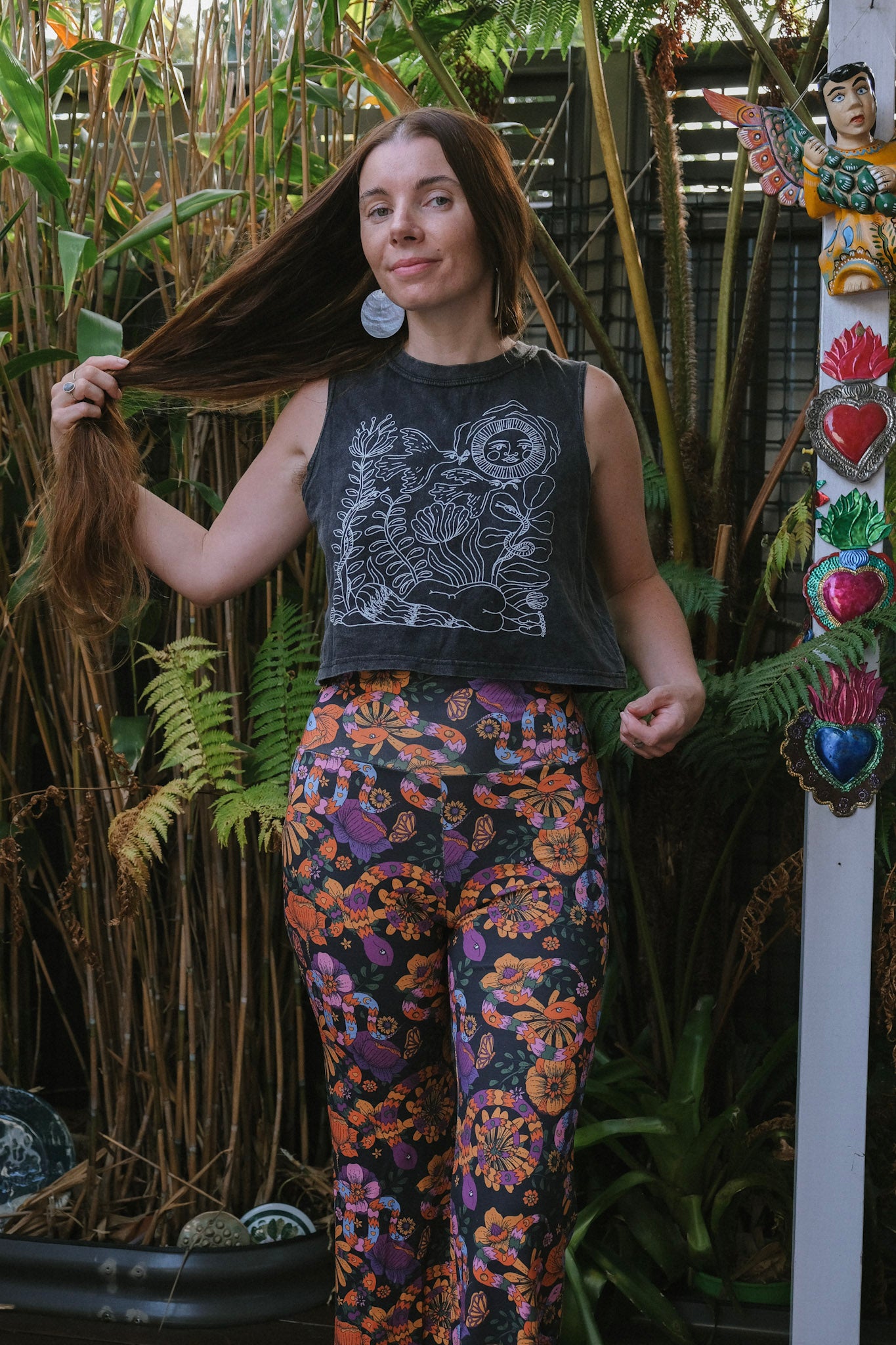 Sleeveless crop tee - Black Stonewash - You're True Nature