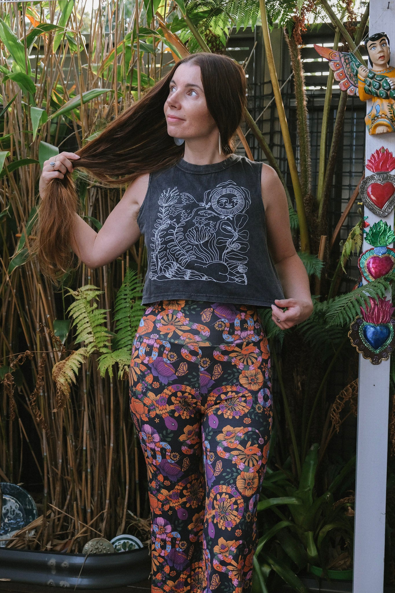 Sleeveless crop tee - Black Stonewash - You're True Nature