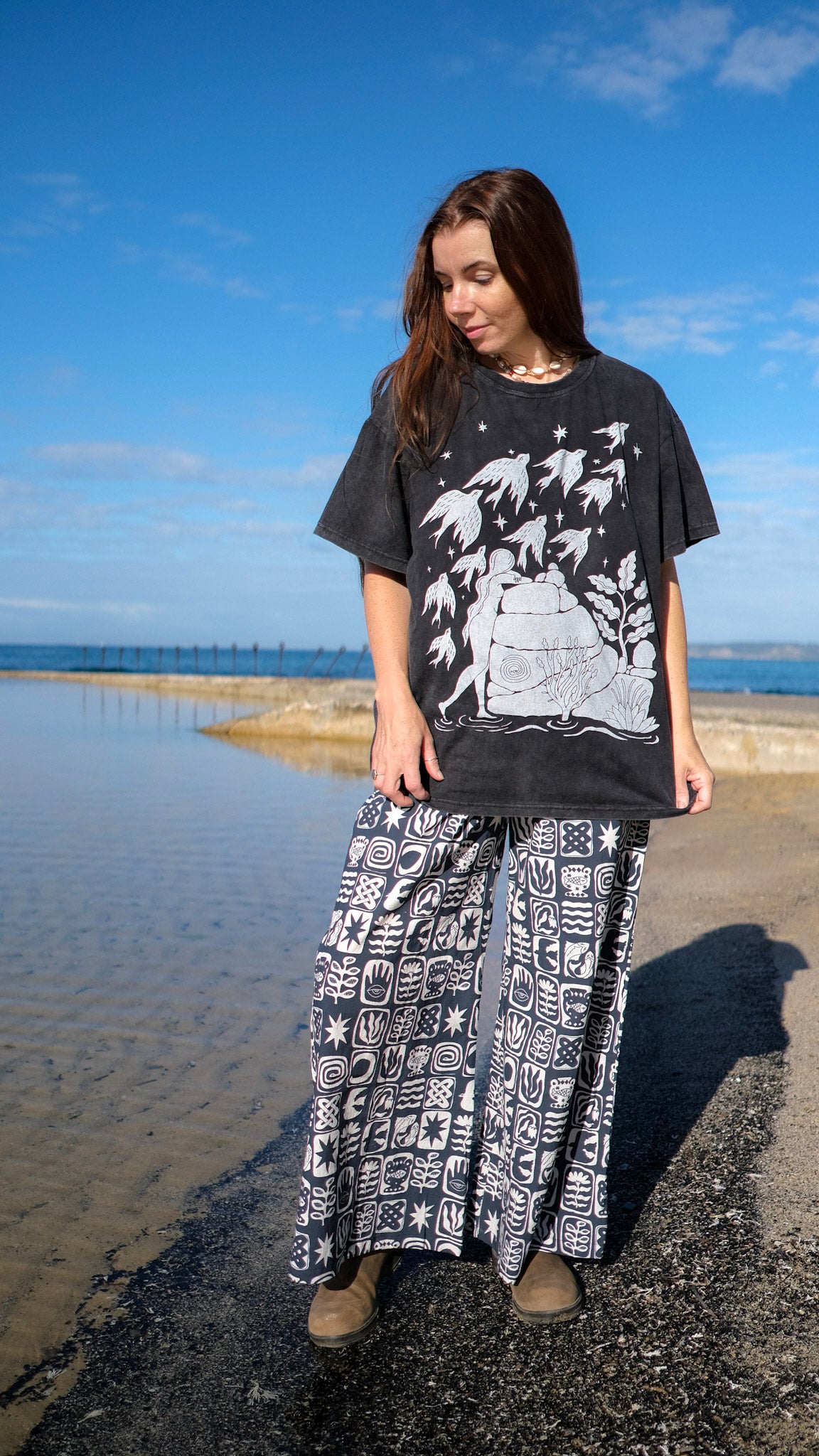 Pilbara Oversized T-shirt - Black stonewash