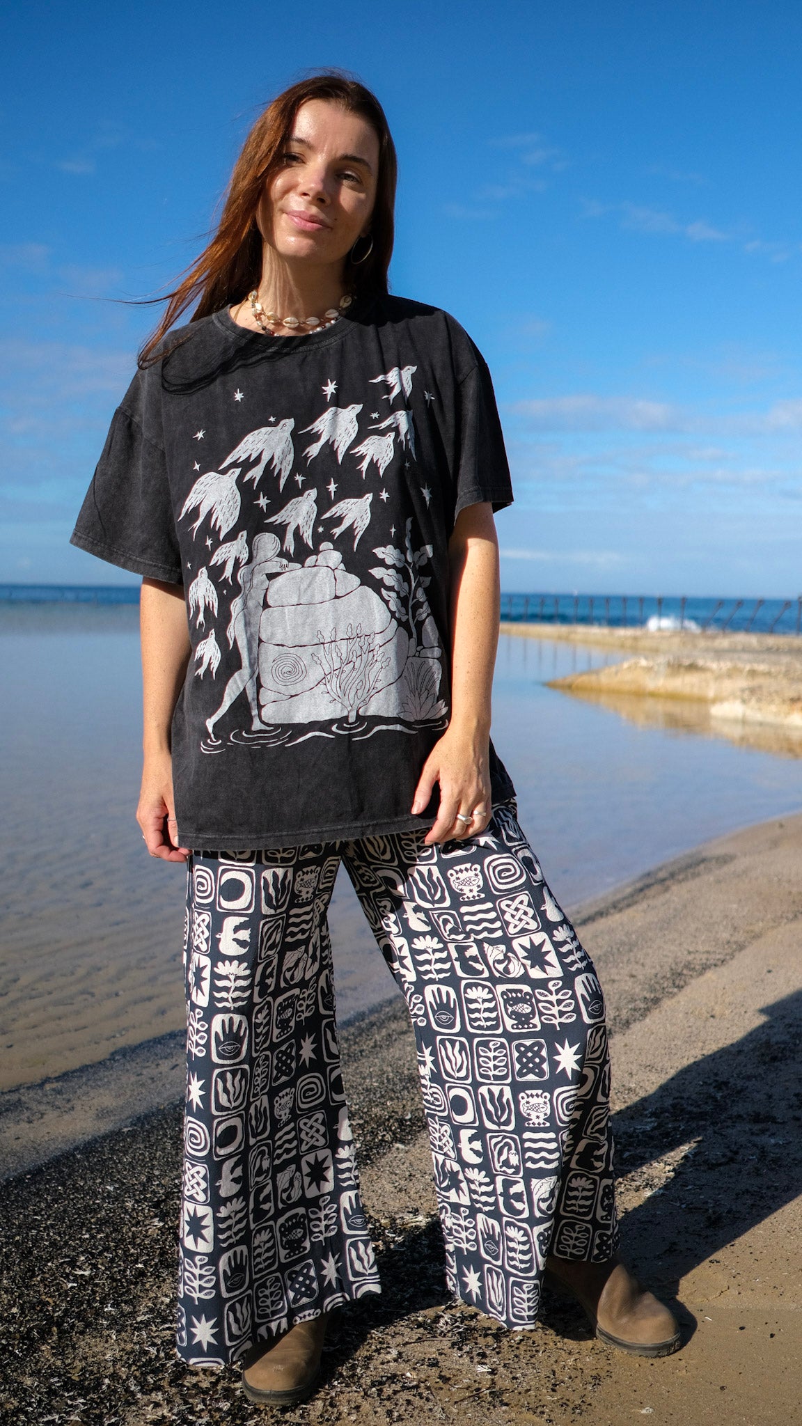 Pilbara Oversized T-shirt - Black stonewash